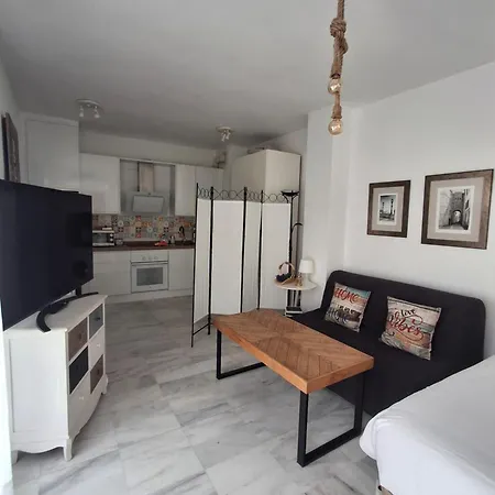 Triana Estudio Apartment *